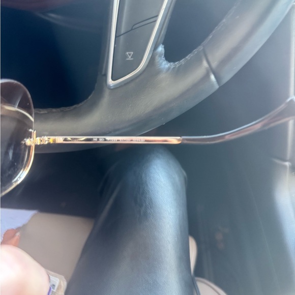 Like New - No Scratches - Rayban Aviators - ® RB3449 iconic Aviator™ - Picture 4 of 7